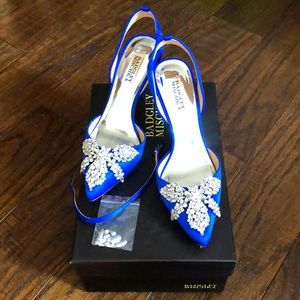 Badgley Mischka sz 7 jeweled Satin Blue heel